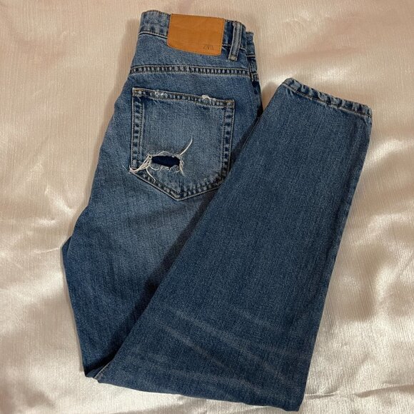 Zara High Rise Distressed Jeans - Picture 5 of 8